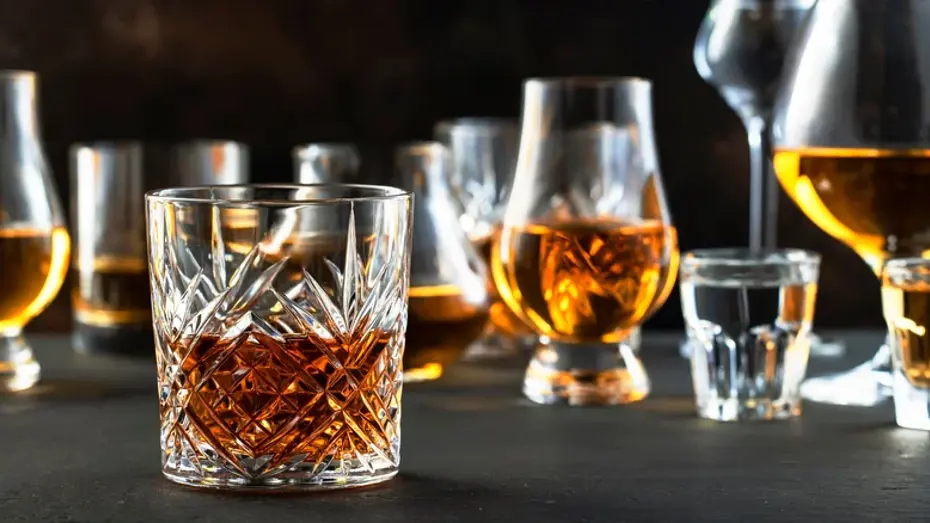 The rim of the glass is an important design element in bourbon drinkware